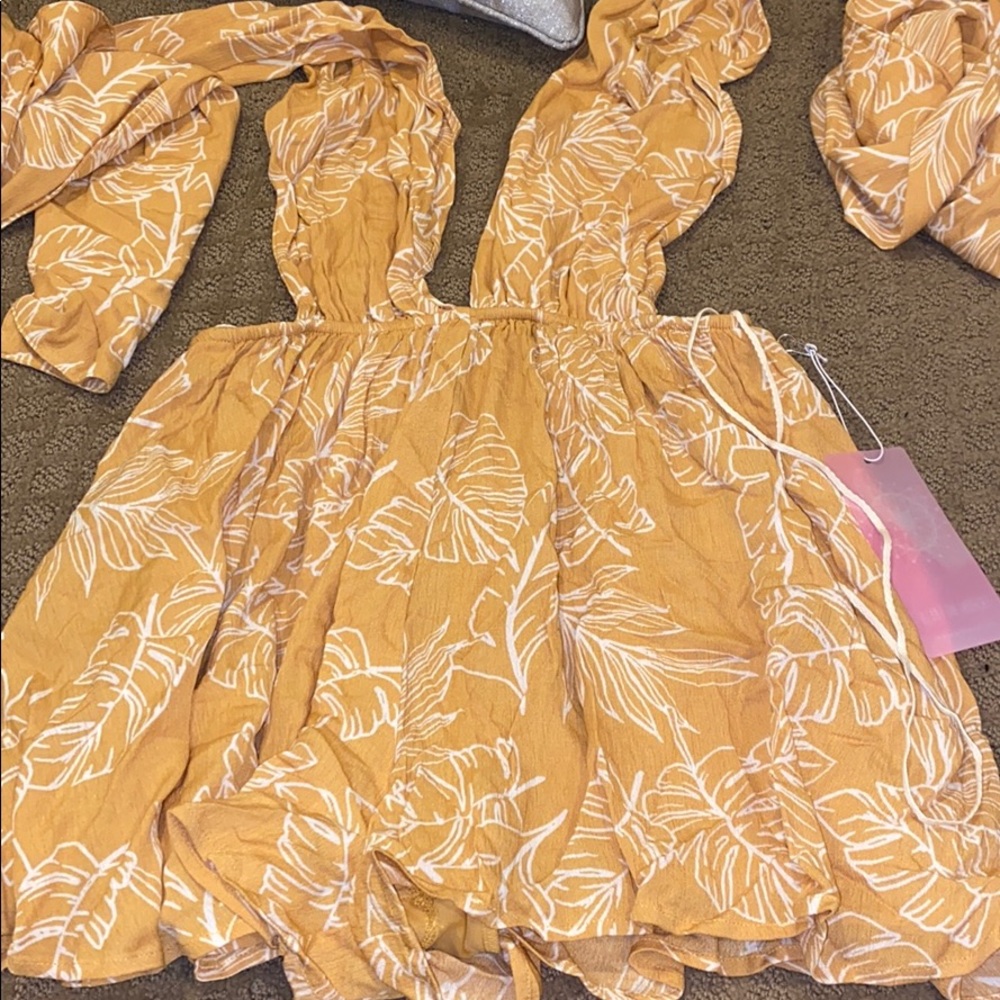 romper - Picture 3 of 3